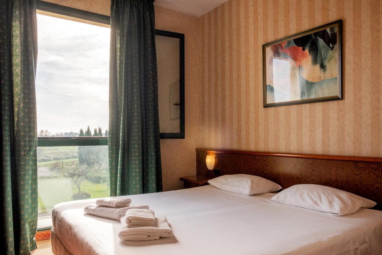 Meditur Hotel Pisa Migliarino Pisano Eksteriør bilde